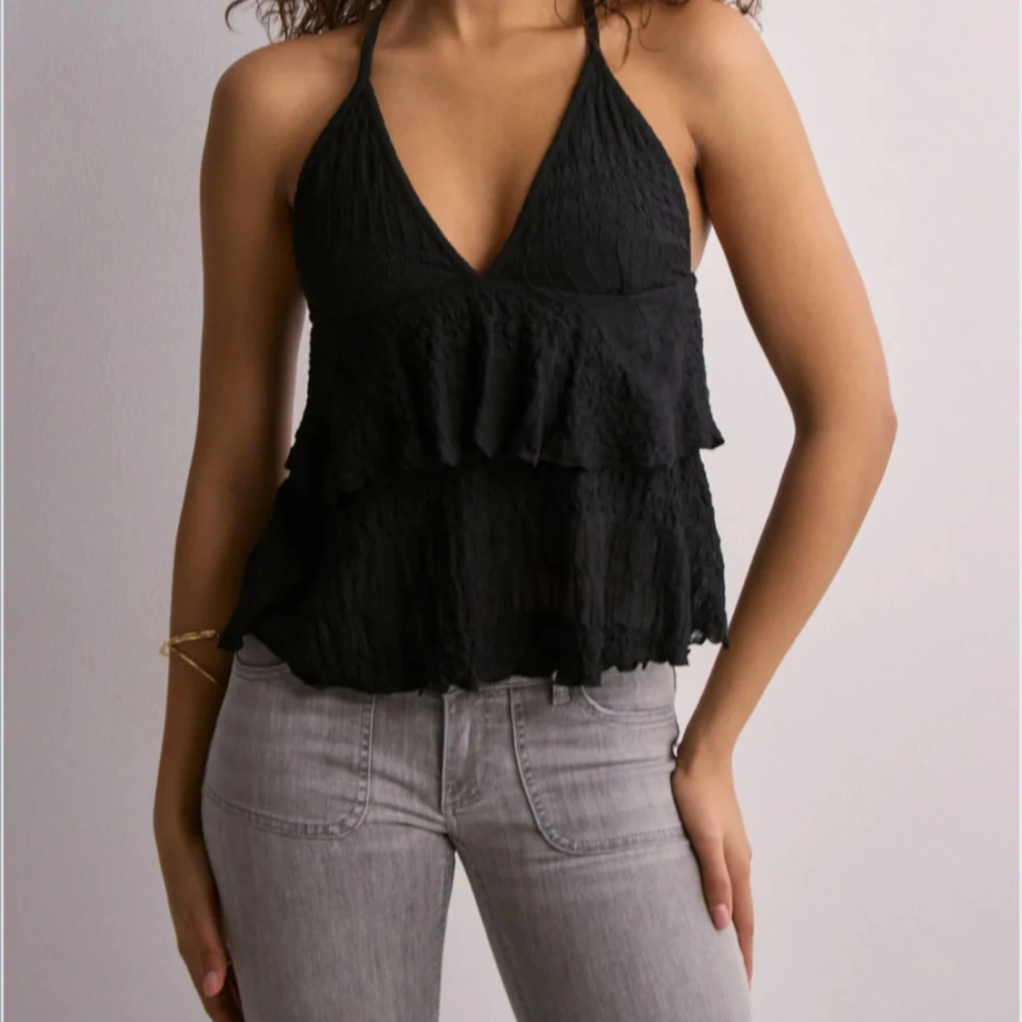 Svart volangig halterneck linnetopp - 1
