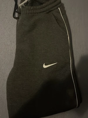 Nike byxor  - Nike byxor storlek M passar även S