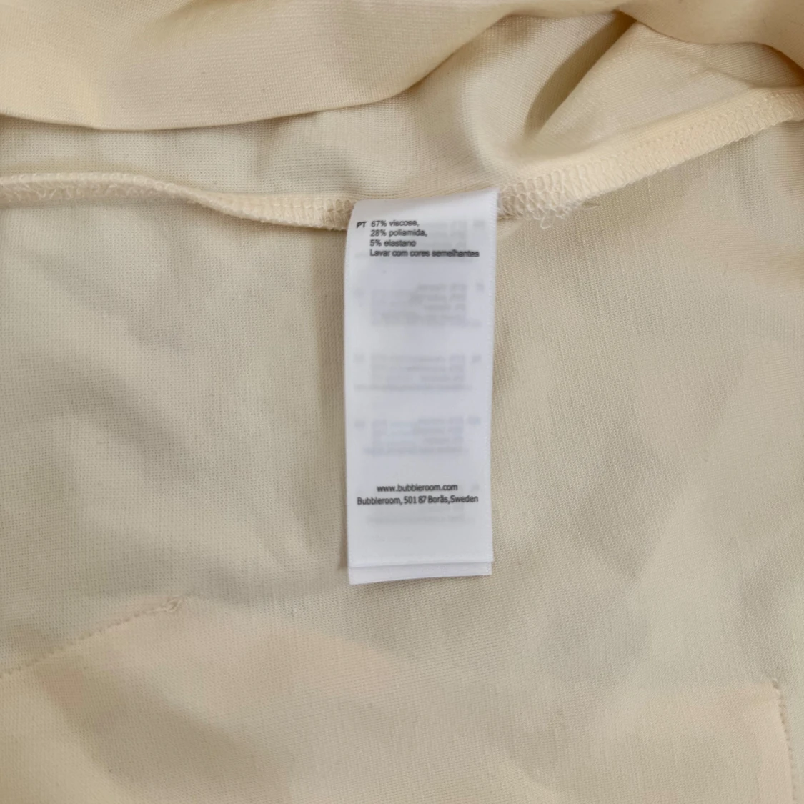 Ljusbeige hoodie från Bubbleroom - 2