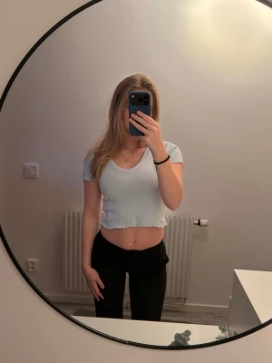 Croppad topp  - Använd 1 gång.