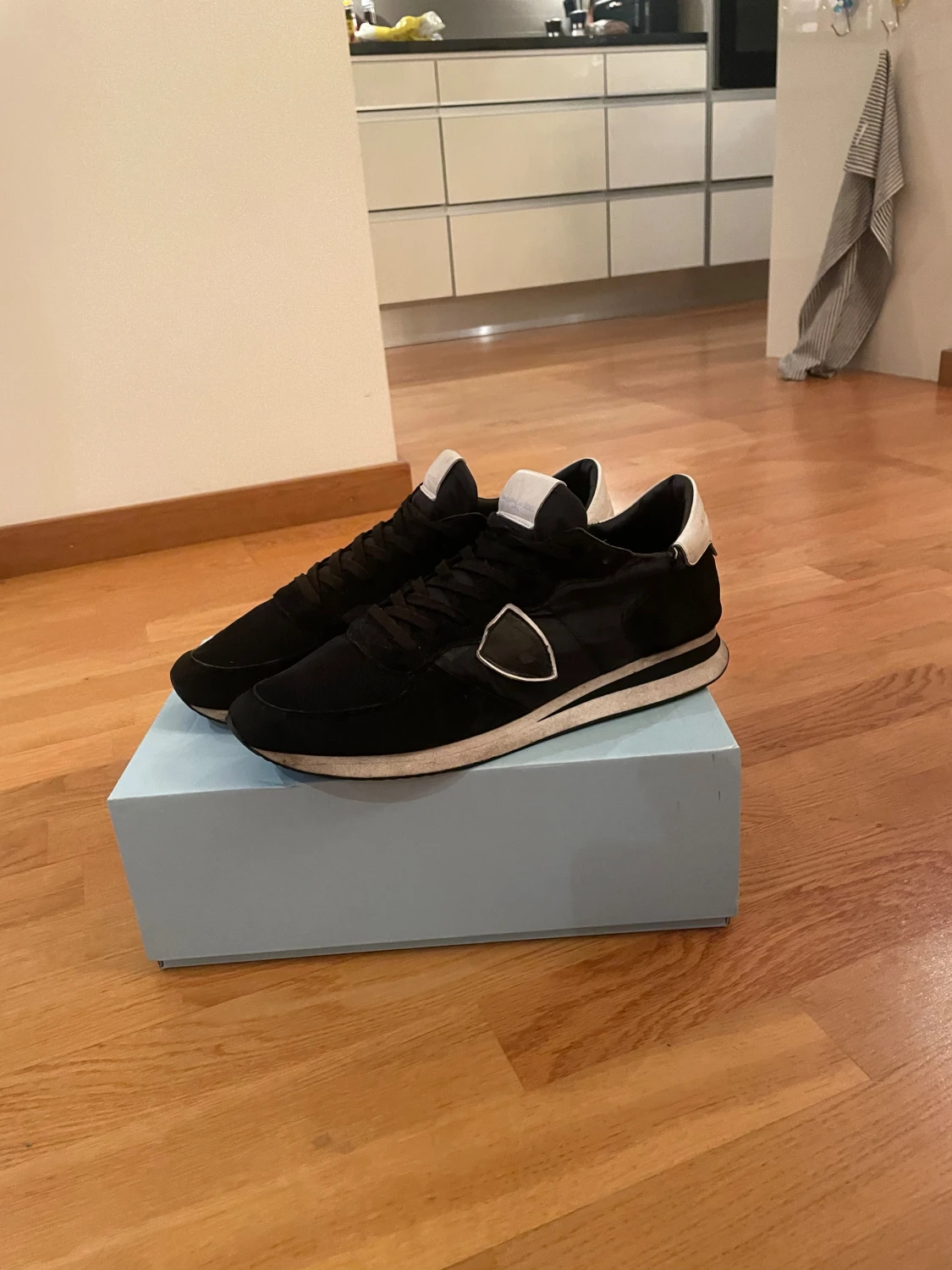 Svarta Philippe Model runners