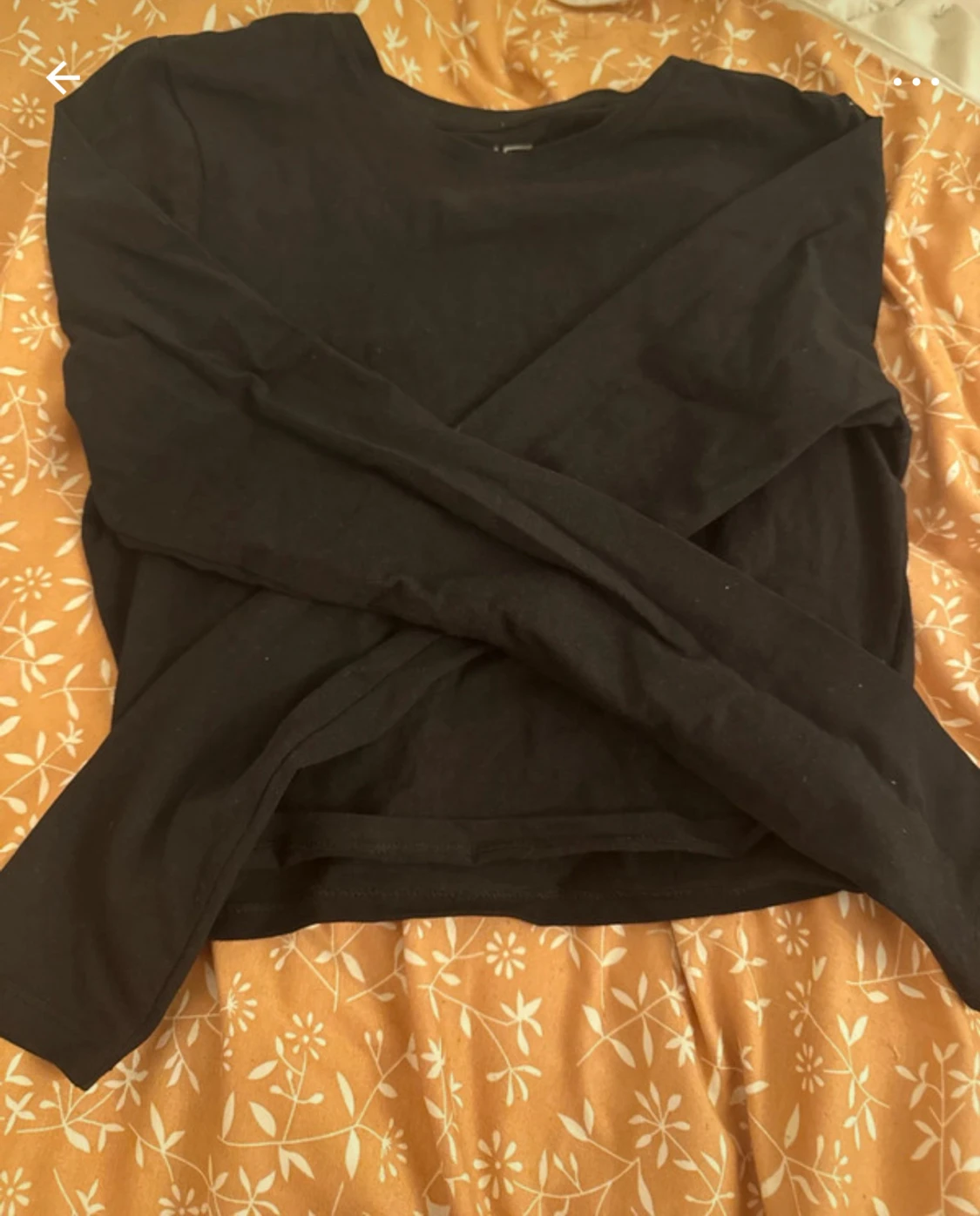 Svart långärmad basic tröja