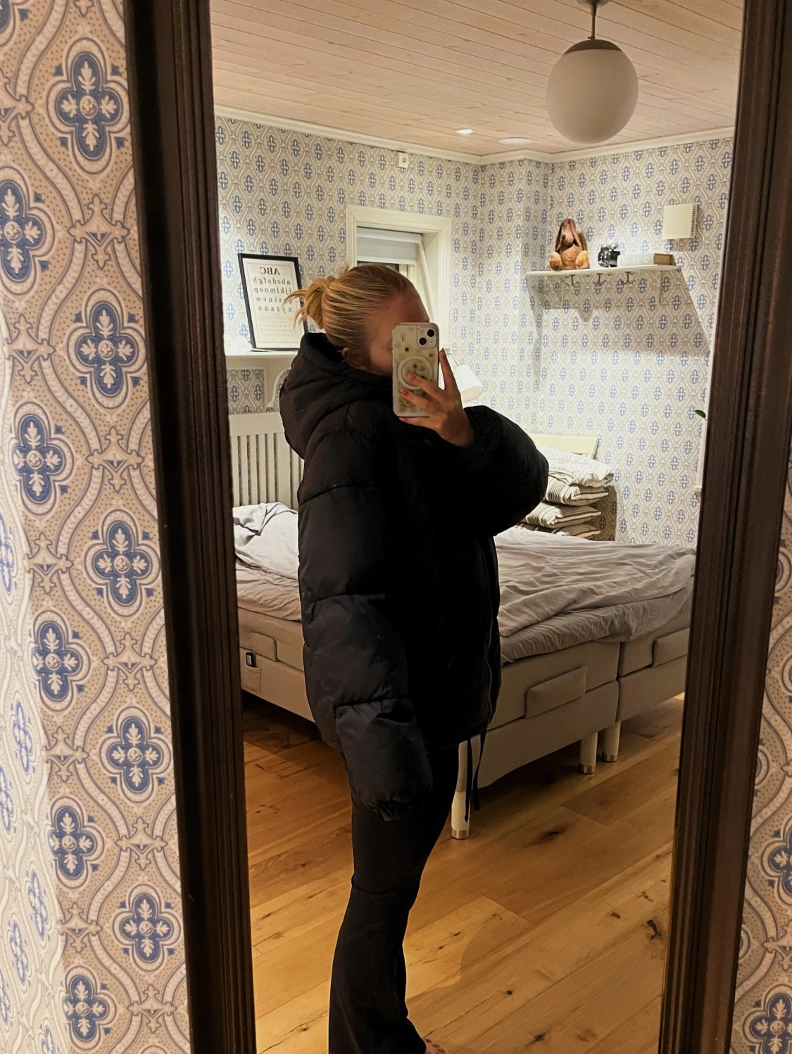 Svart pufferjacka från H&M - 4