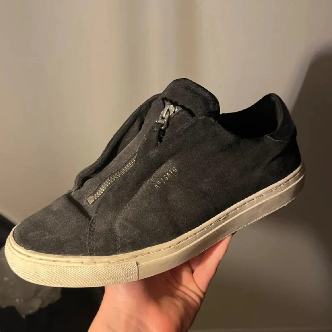 Axel arigato zip skor