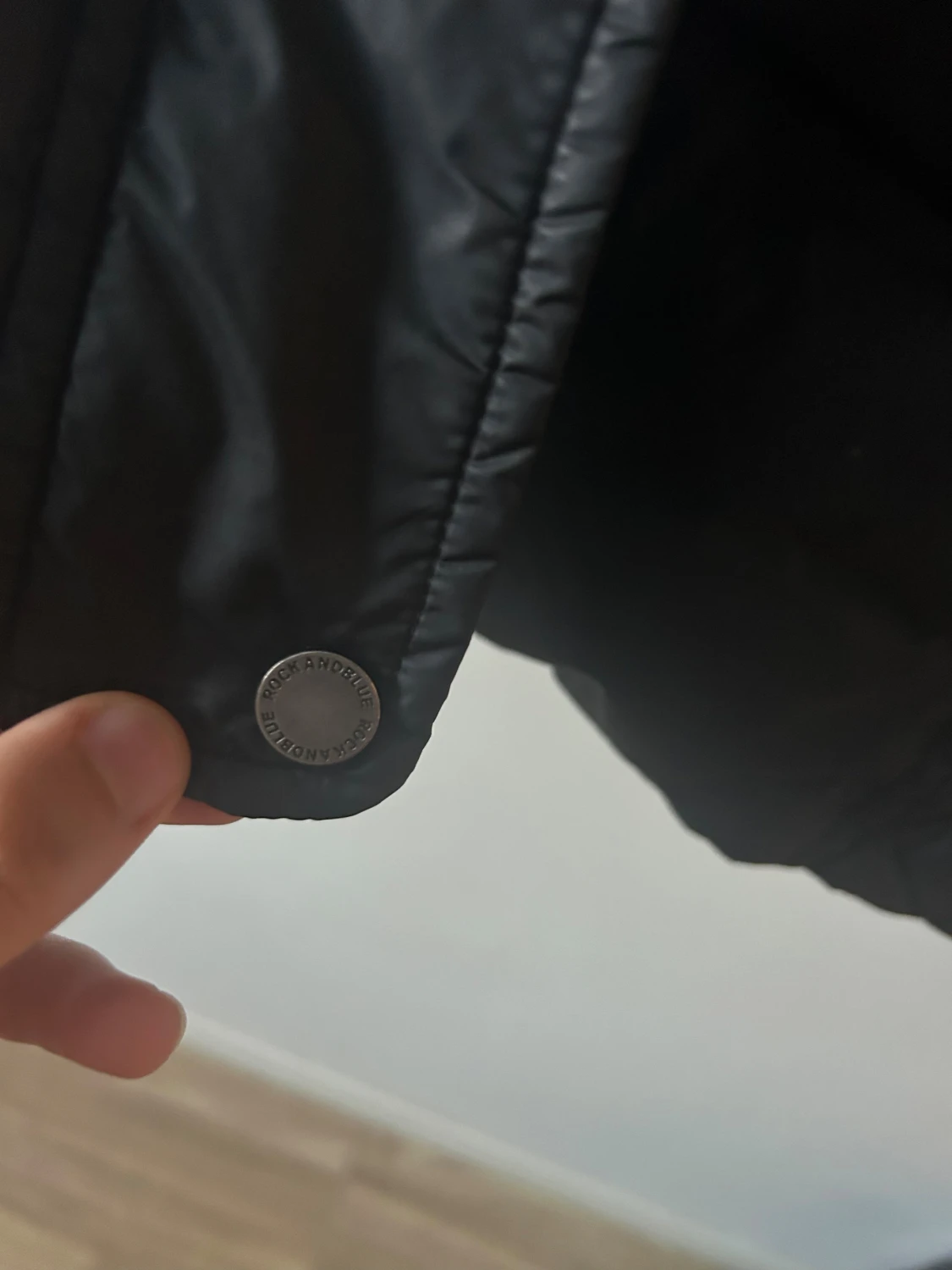 Svart Rockandblue pufferjacka med fuskpäls - 1