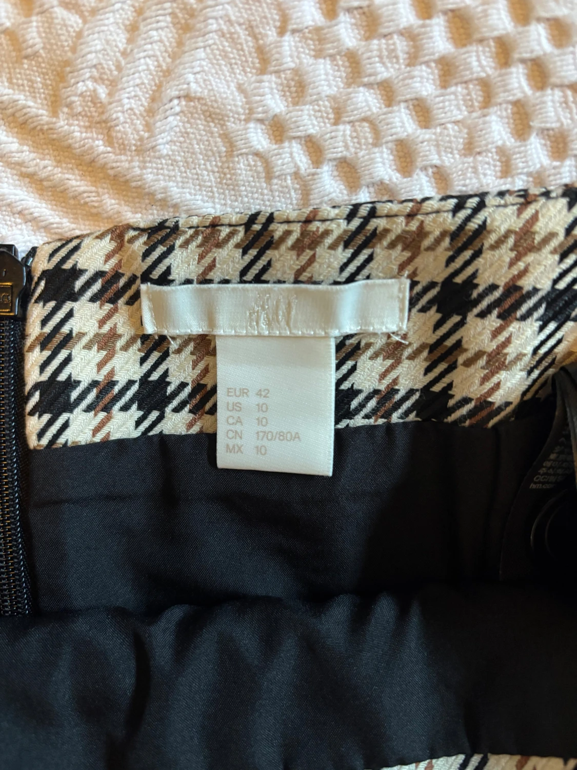 Rutig kortkjol från H&M med knappar - 2