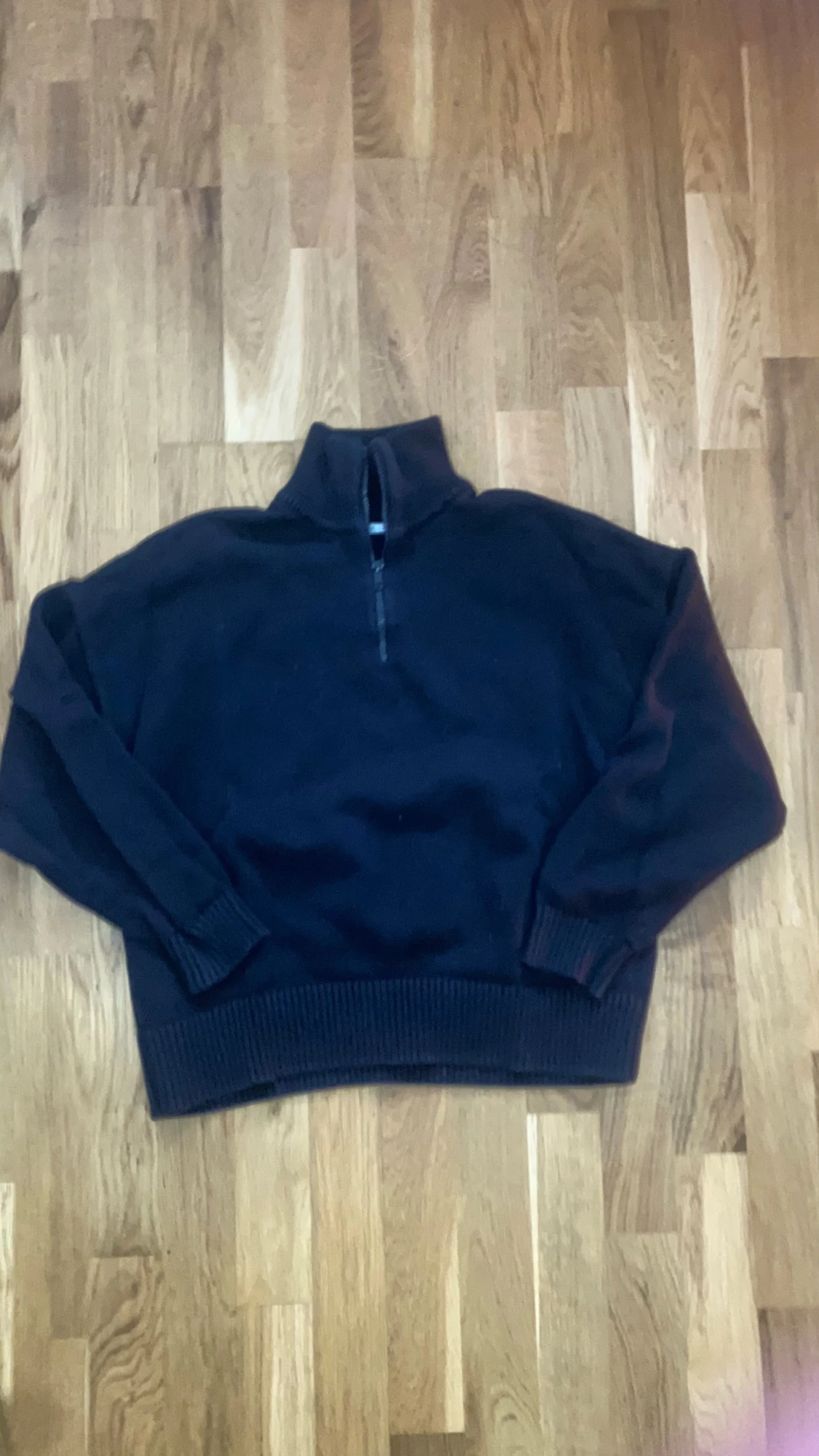 Svart stickad half zip tröja från Zara