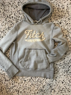 Abercrombie & Fitch Hoodie - Grå Hoodie Från Abercrombie & Fitch | Storlek S | Varm Och Tjock Hoodie | Mycket Bra Skick |