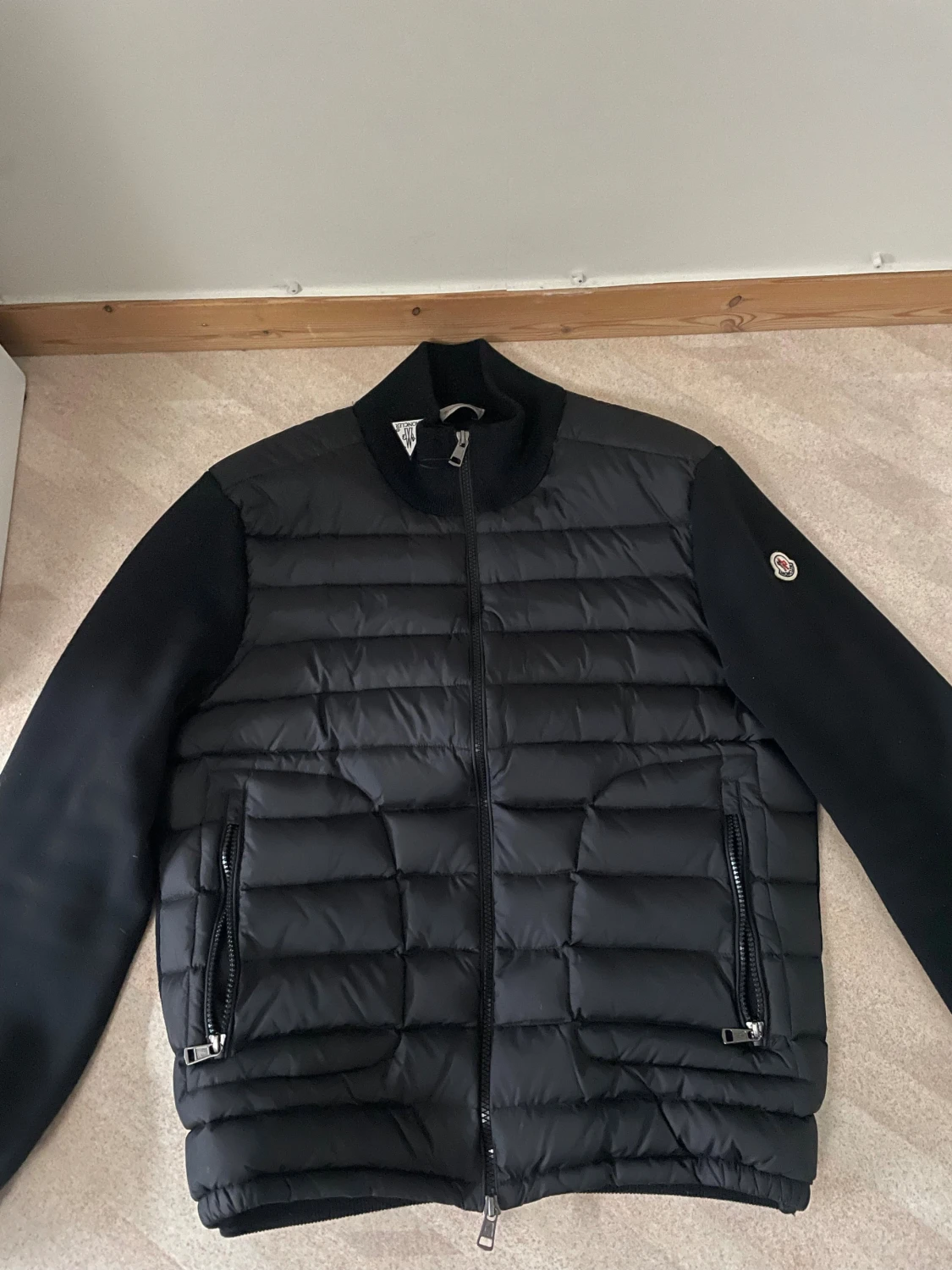 Svart cardigan från Moncler