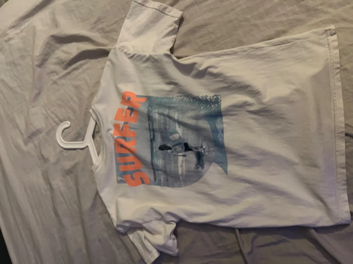 Vit t-shirt med Bali och Surfer-tryck - 2