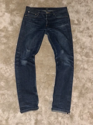 SELVEDGE A.P.C. jeans  - Säljer nu mina selvedge APC jeans i storlek 31. Jeansen är i nyskick och har inga som helst defekter.