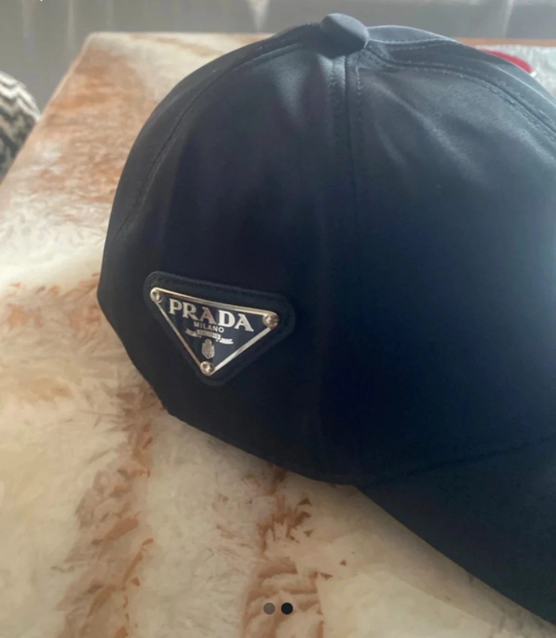 Svart keps från Prada i nylon - 1