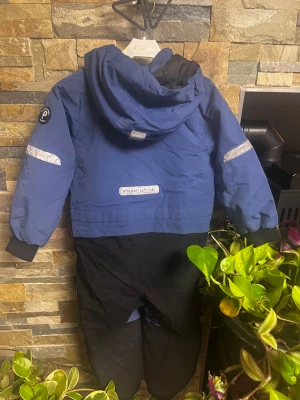 Barn overall  - Jätte fin blå har jätte många på min gå Järna in och titta 