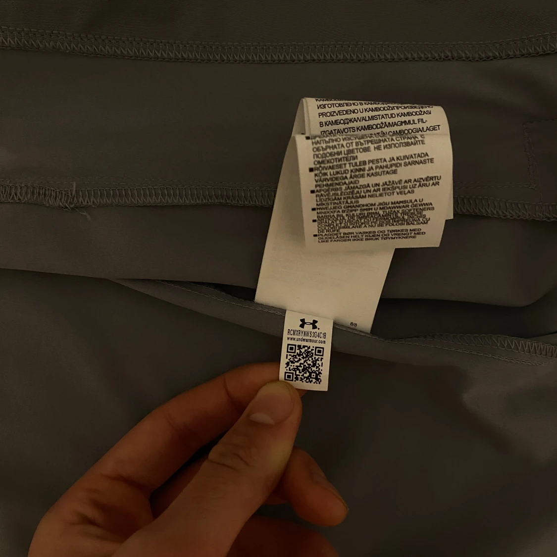 Grå vindjacka från Under Armour - 3