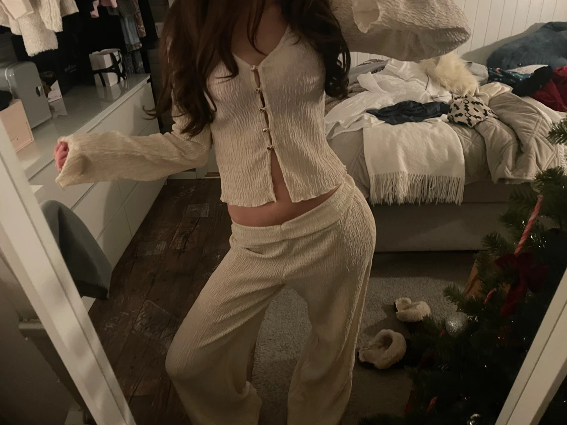 Beiget set med textur - 4