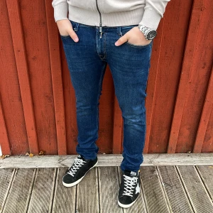 Replay Rocco  jeans  - Replay Jeans | skick 9/10 | Storlek 30/32 | Pris - 499kr | Modellen är ca 178cm lång | Hör av dig vid minsta fråga eller fundering!!