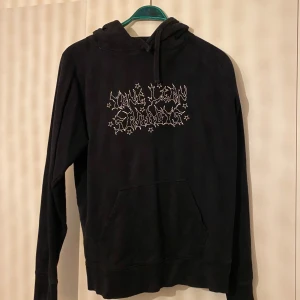 Yung Lean warlord hoodie - Trycken är fortfarande i bra skick