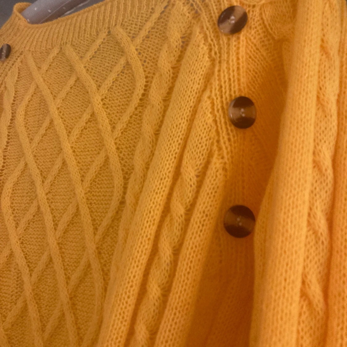 Mysig Gul / Orange Tröja - 3