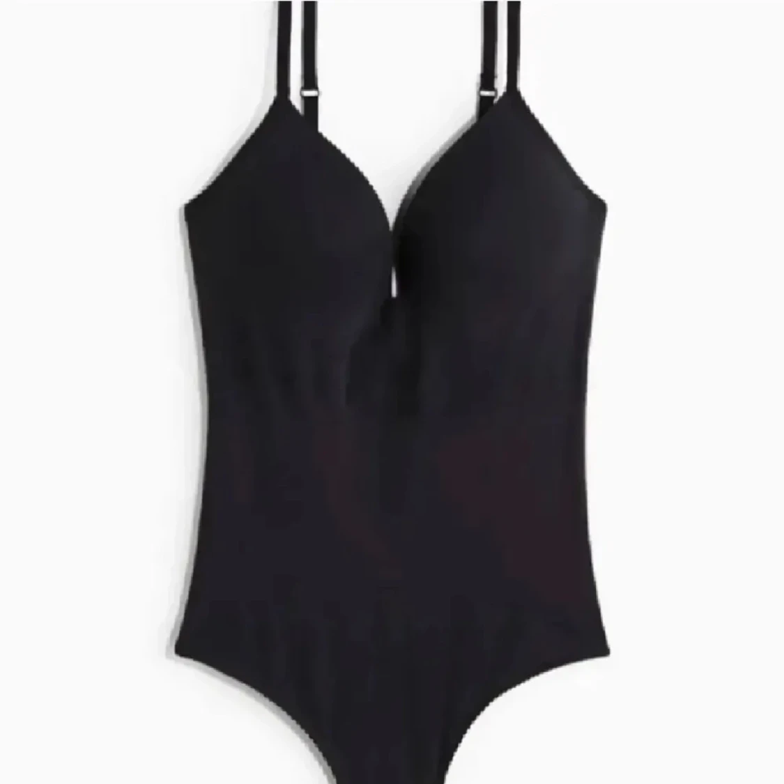 Svart baddräkt med smala axelband
