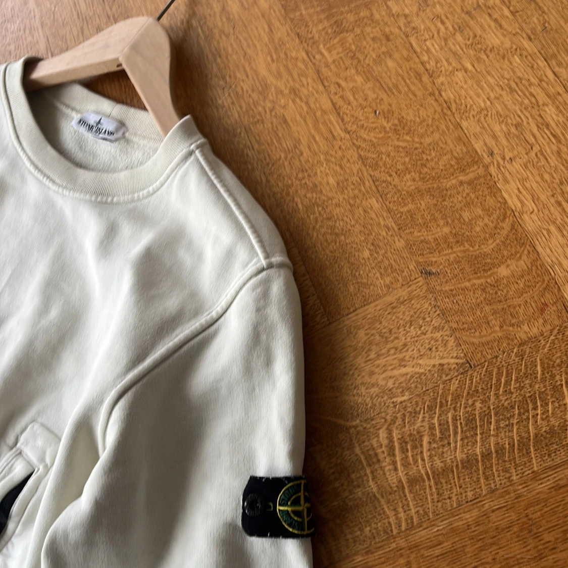 Vit sweatshirt från Stone Island - 1