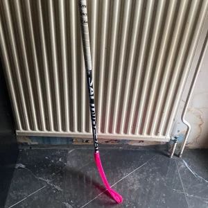 Innebandy klubba - En innebandy klubba som är bra.För dom som spelar innebandy