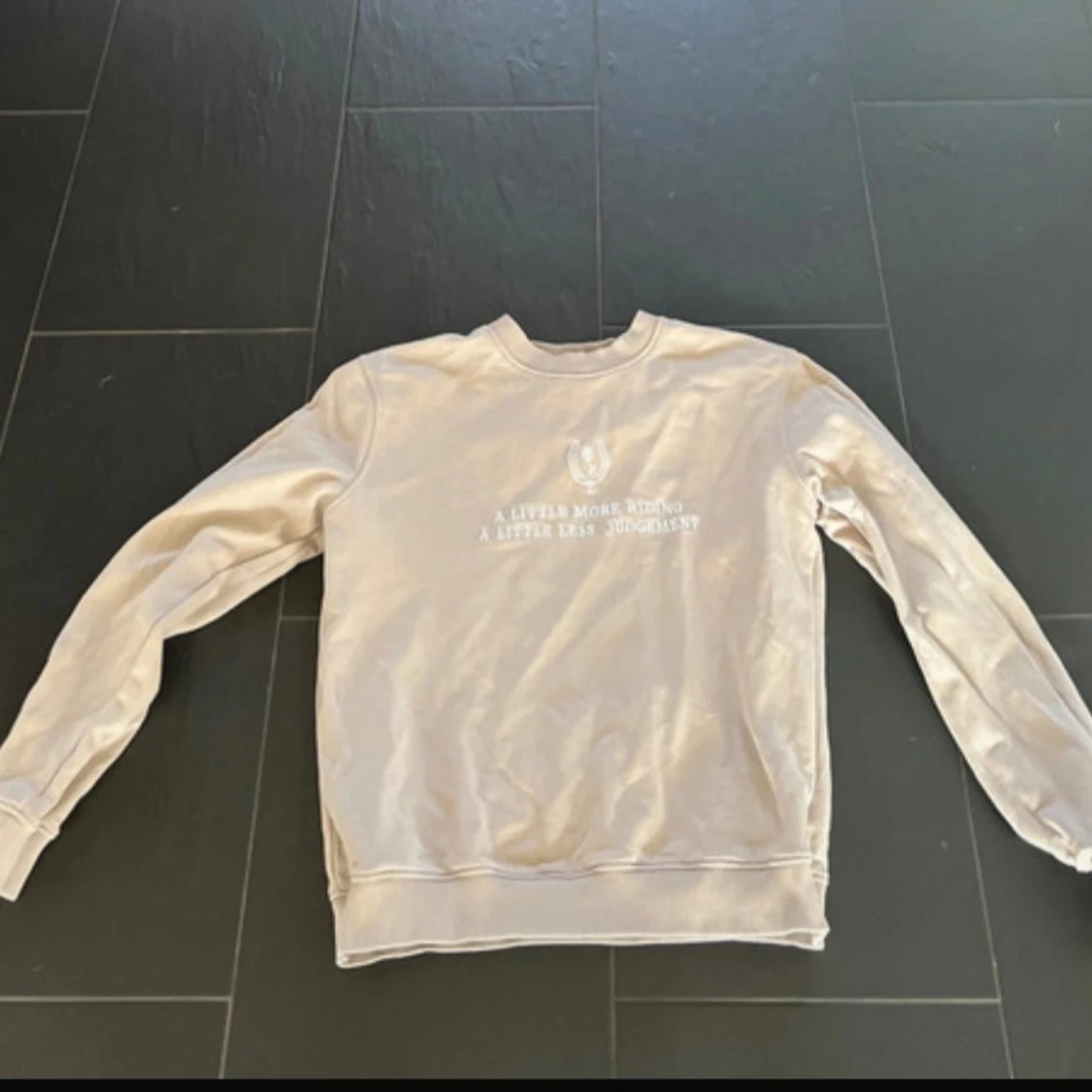 Beige sweatshirt Johanna Lassnack