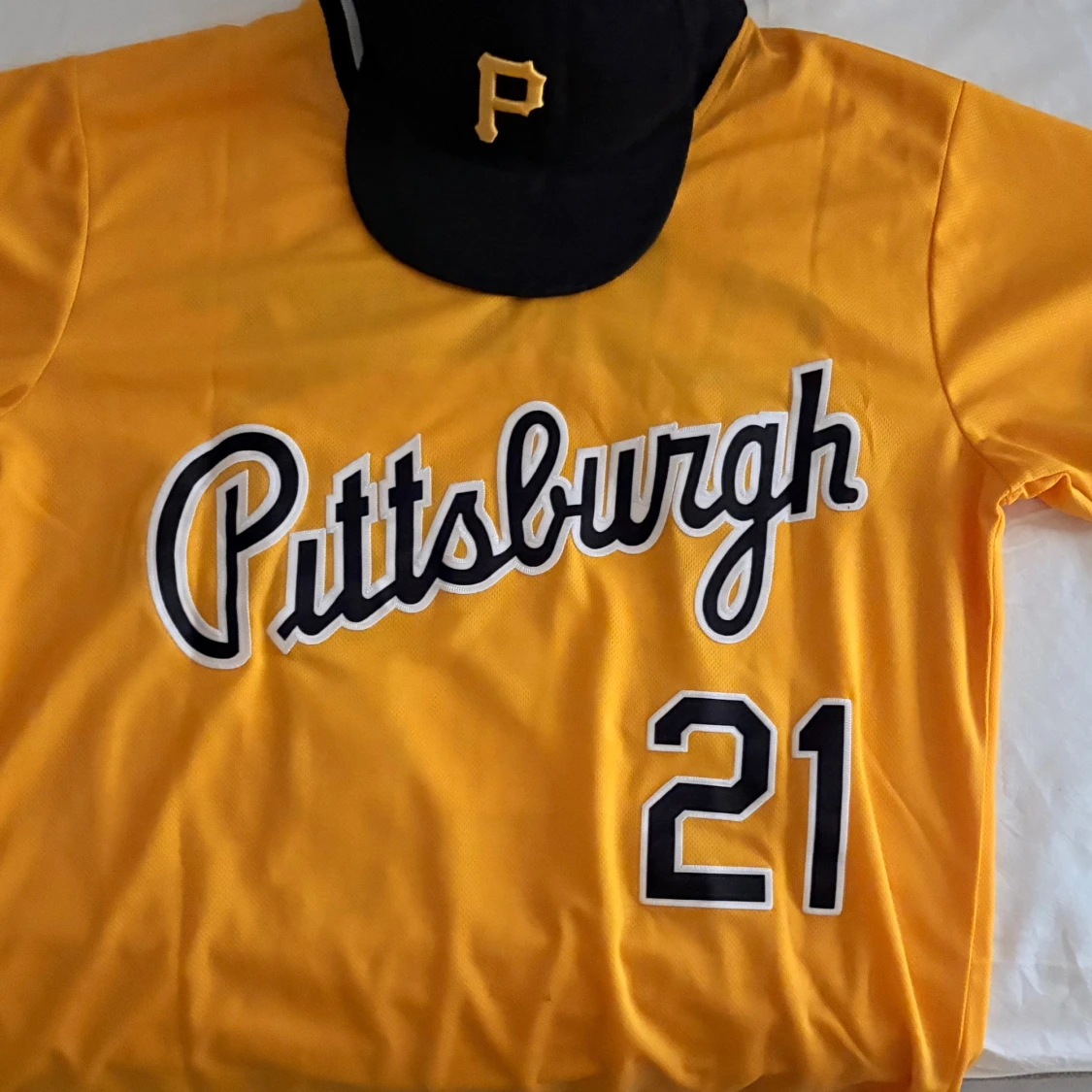 Pittsburgh Pirates/Steelers fan apparel - 3