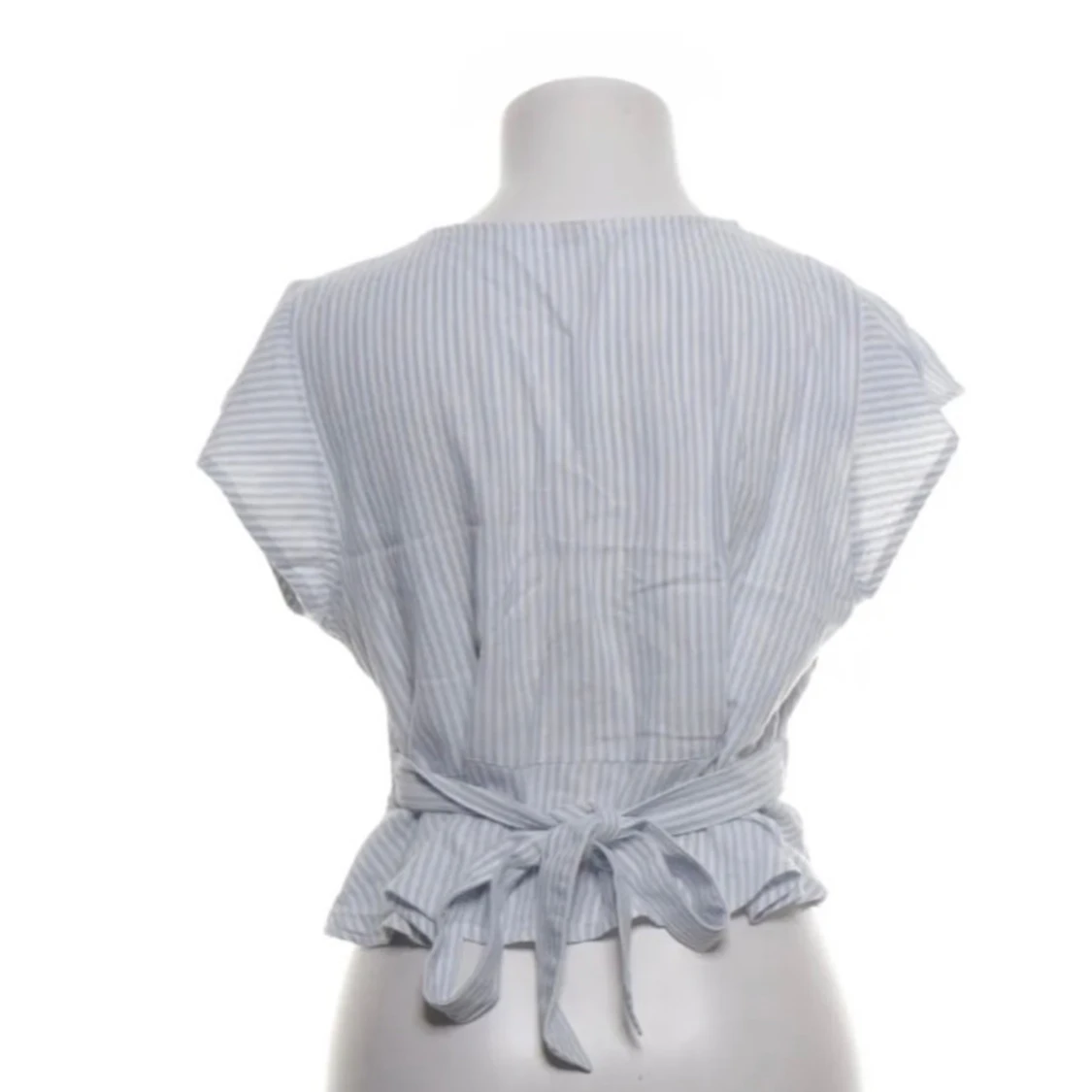 Randig omlott blus med knyt i midjan - 1