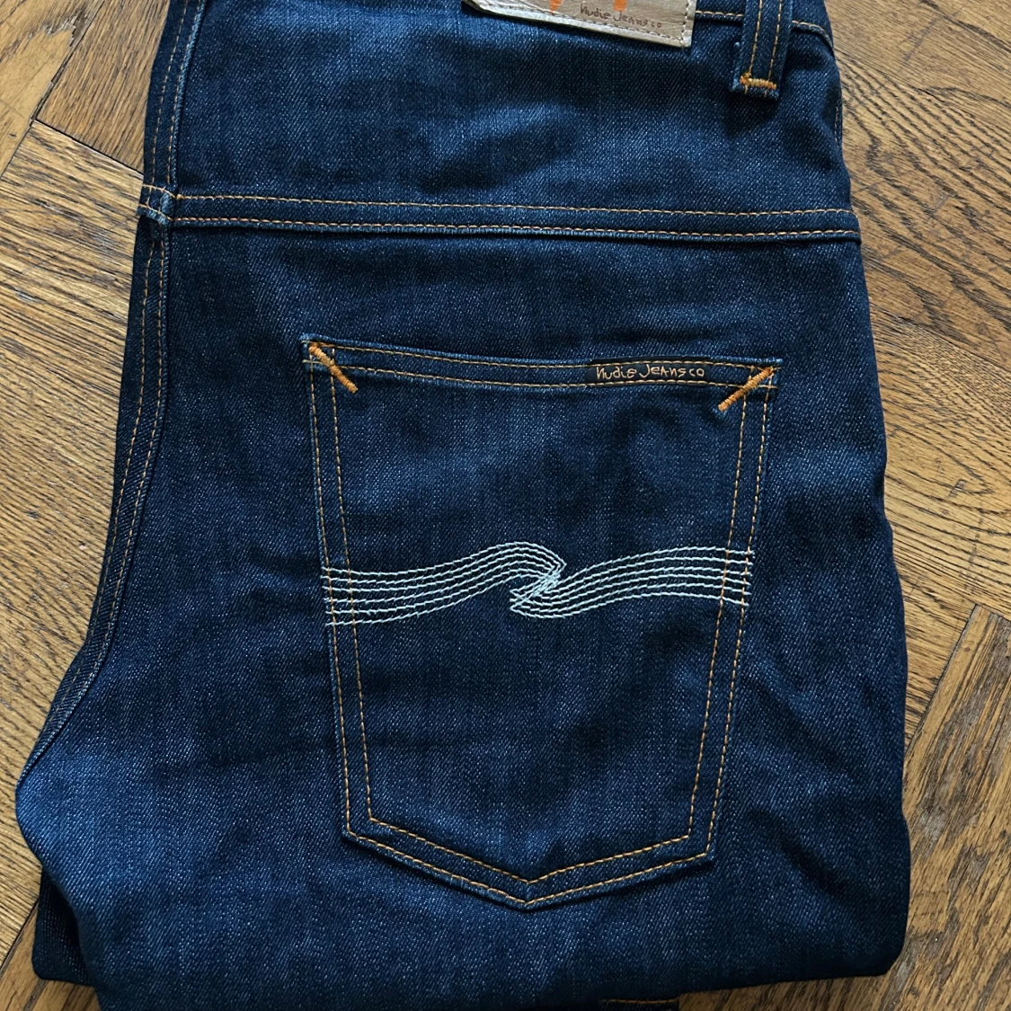 Mörkblå jeans från Nudie Jeans