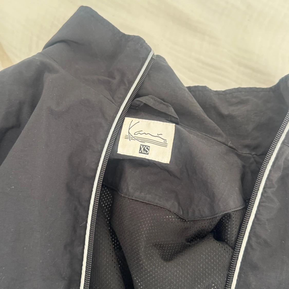 Svart vindjacka från Kani Sport XS - 3