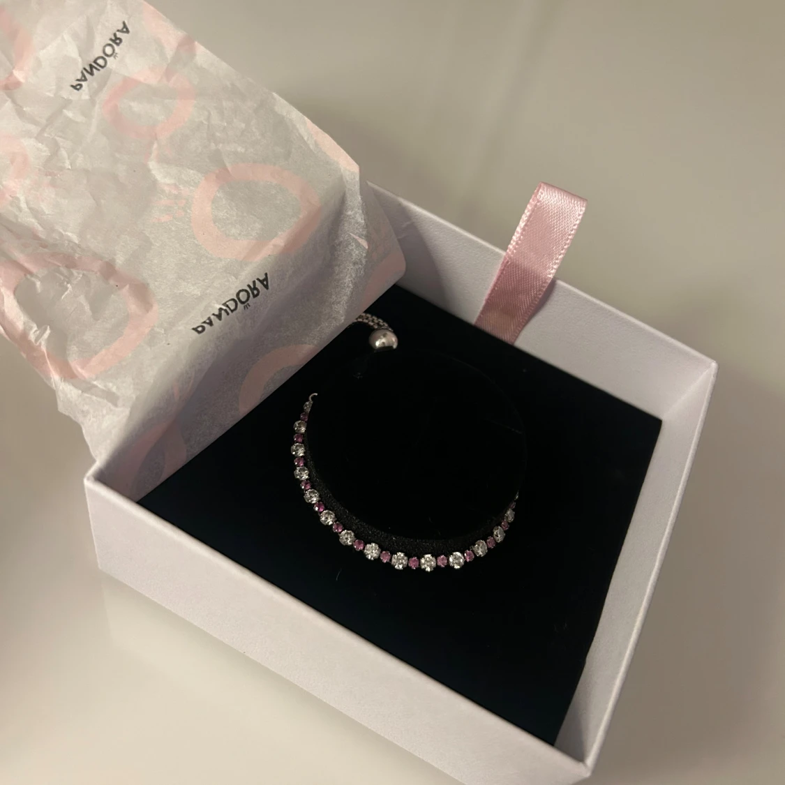 Pandora Sliding Armband