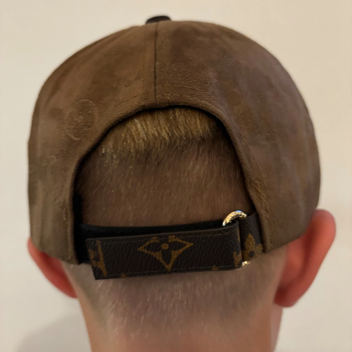 Keps i mocka och skinn - 1