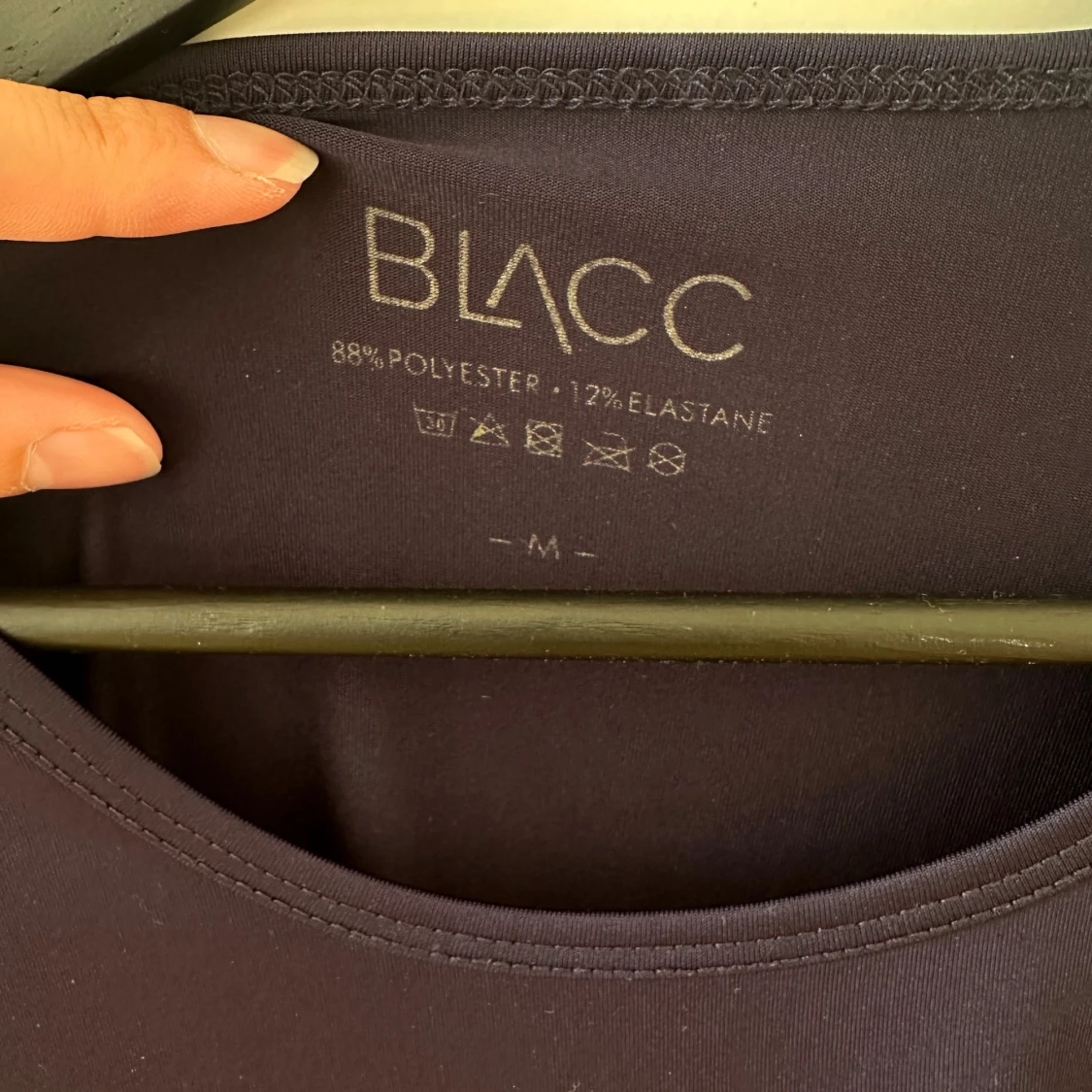 Mörkblå långärmad träningströja BLACC - 1