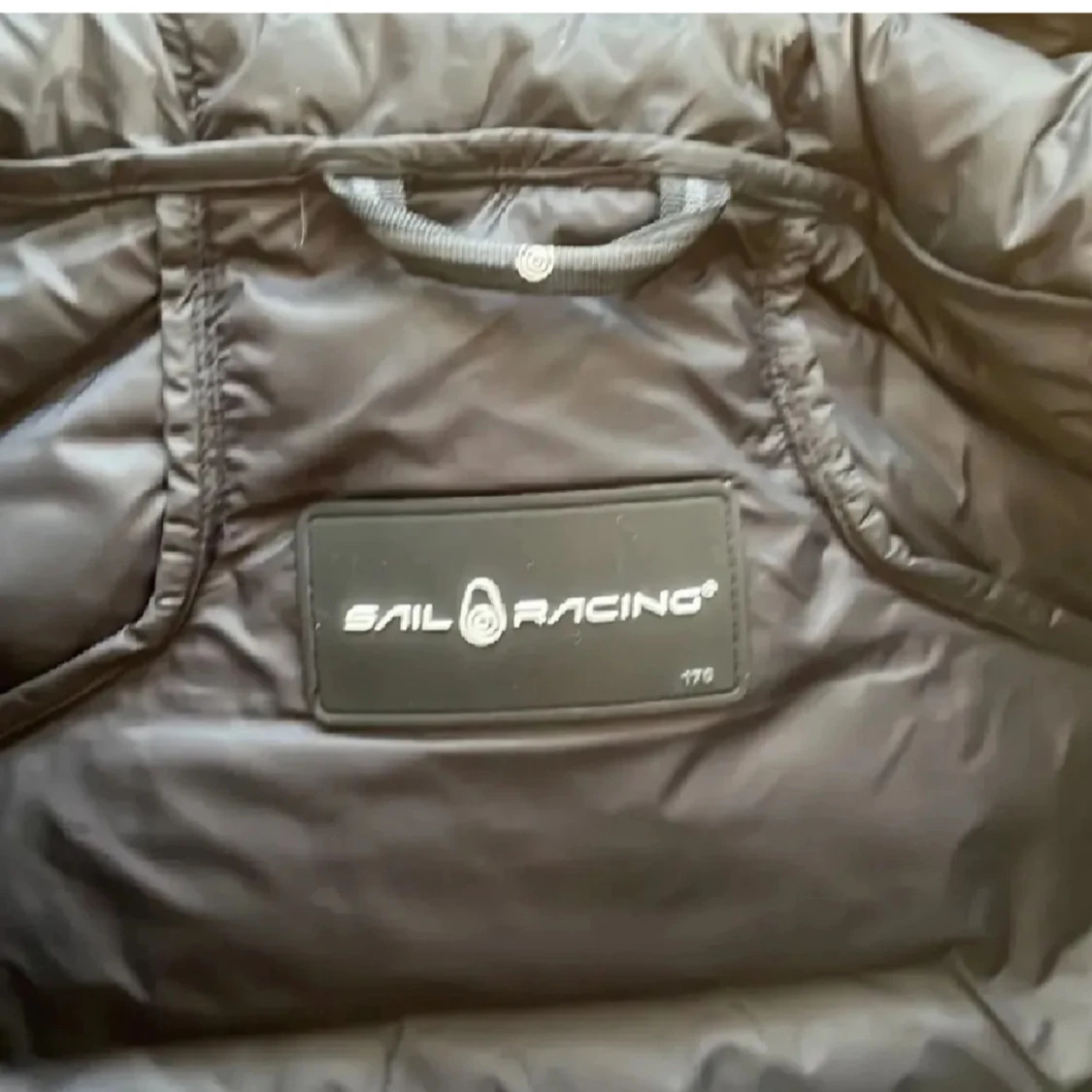 Svart pufferjacka från Sail Racing - 1