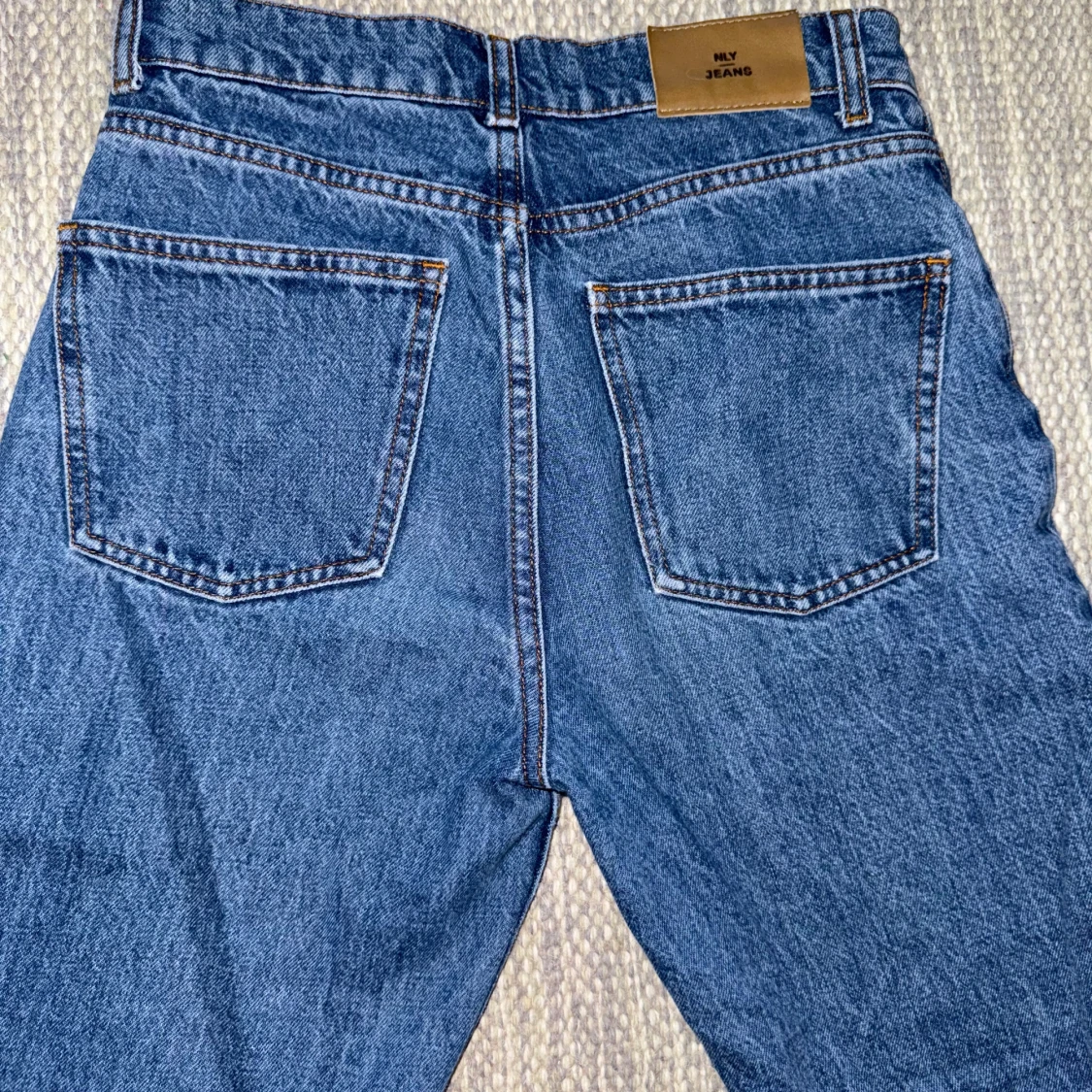 Blåa raka jeans från NLY Jeans - 3