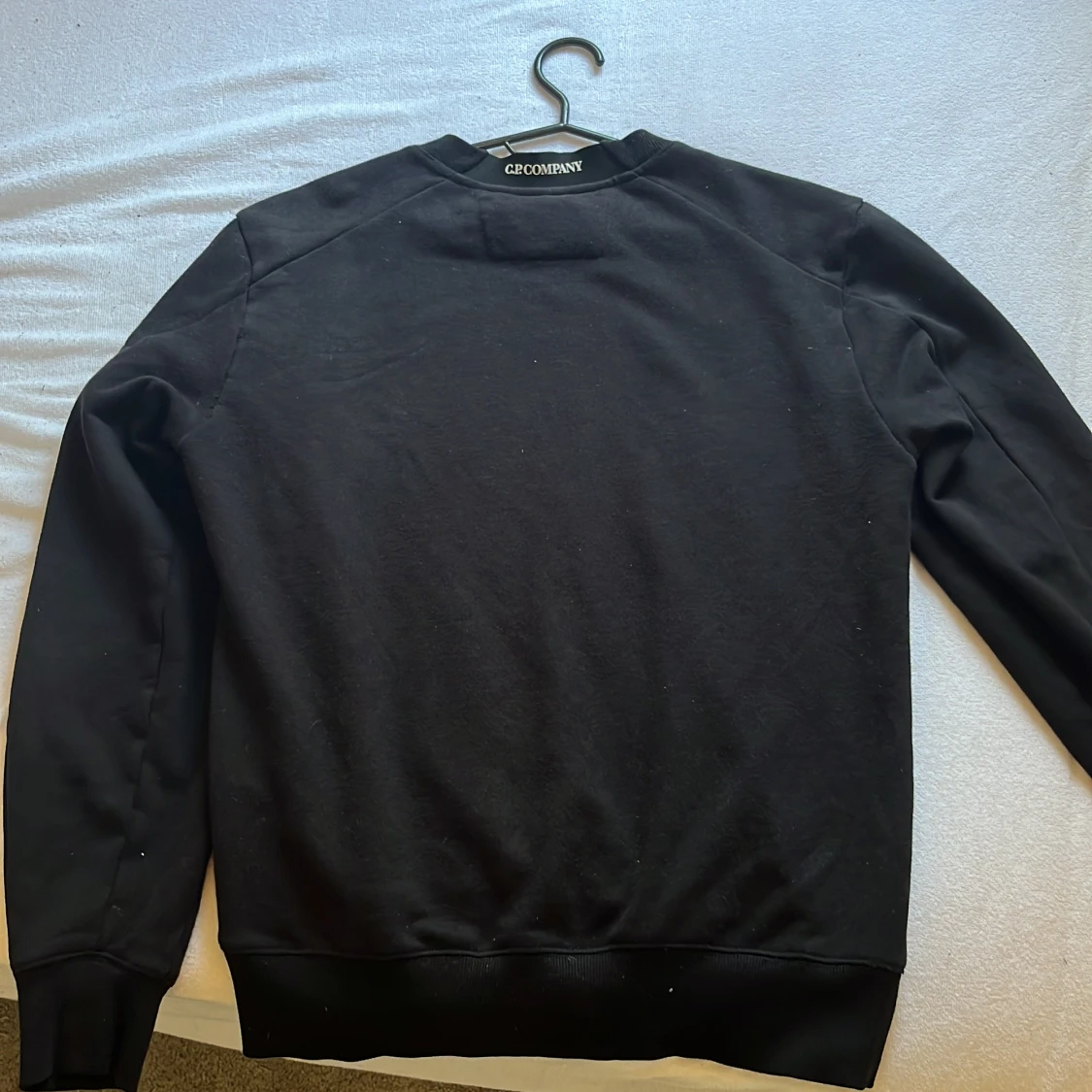 Svart sweatshirt från C.P. Company - 1