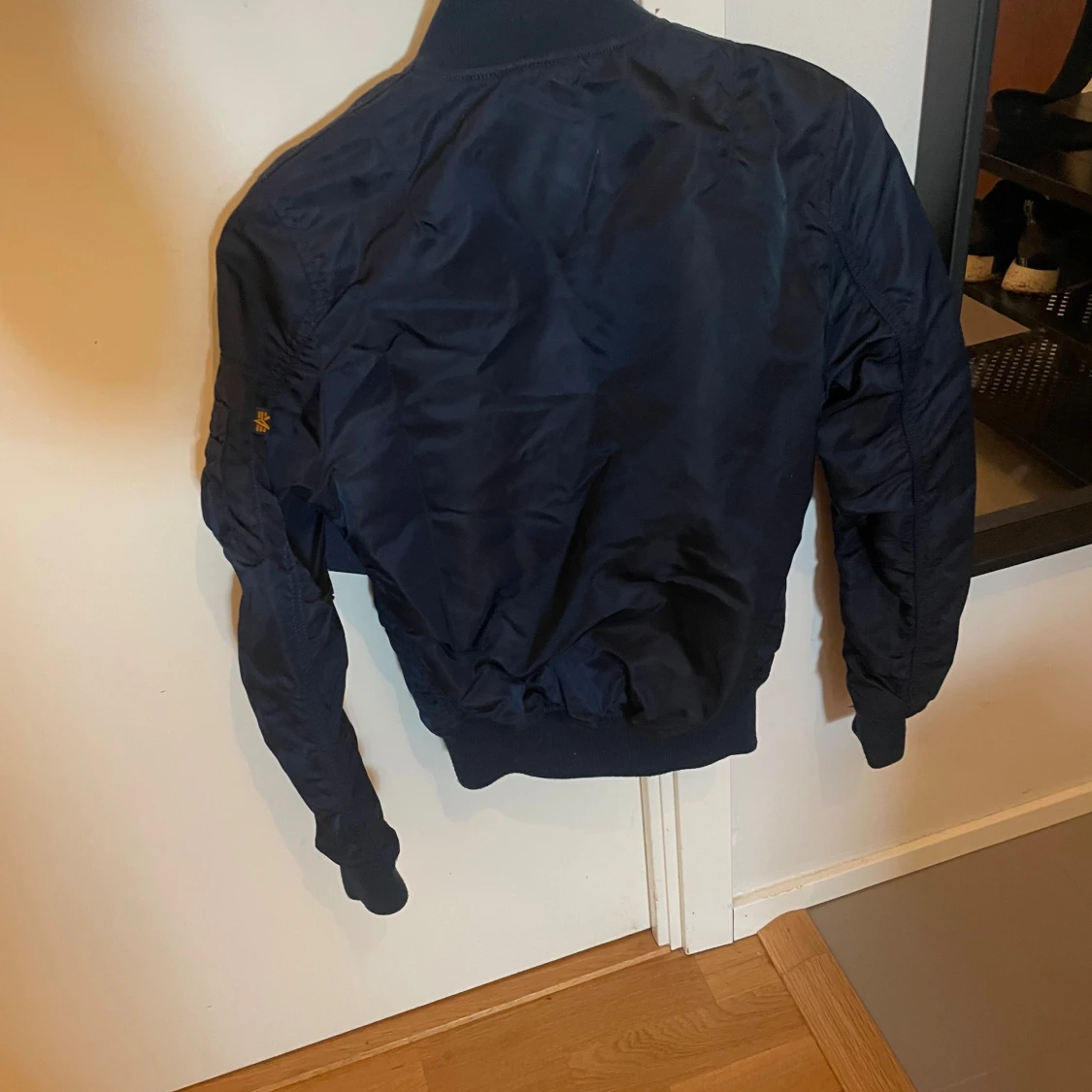 Mörkblå bomberjacka Alpha Industries - 1