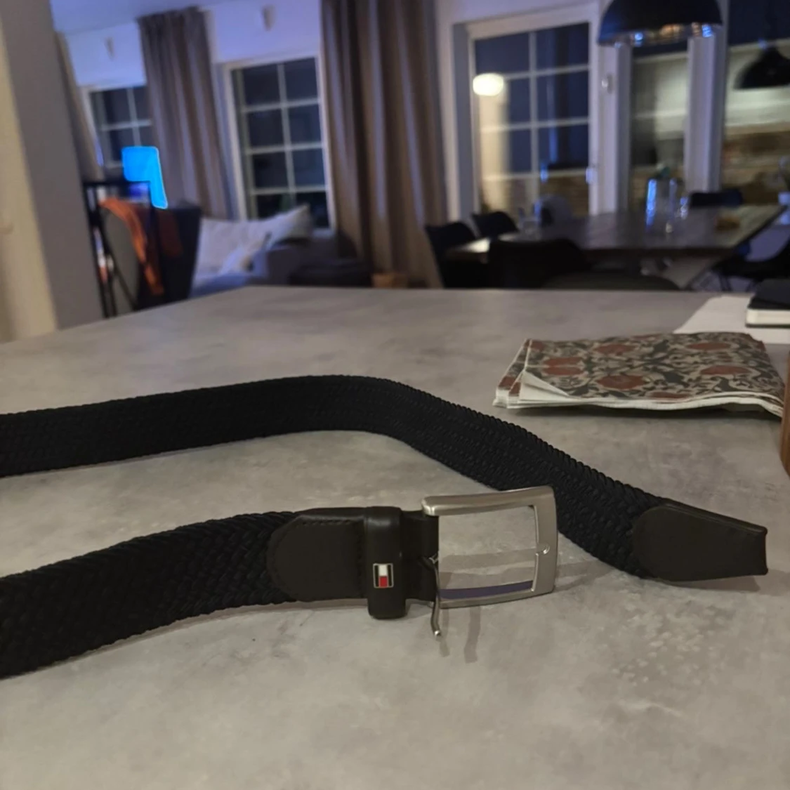 Mörk blå Tommy Hilfiger flätat bälte - 1