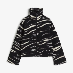 Teddyjacka - Zebra mönstrad teddy jacka från h&m, storlek m men passar som en s. Superfint skick 💓