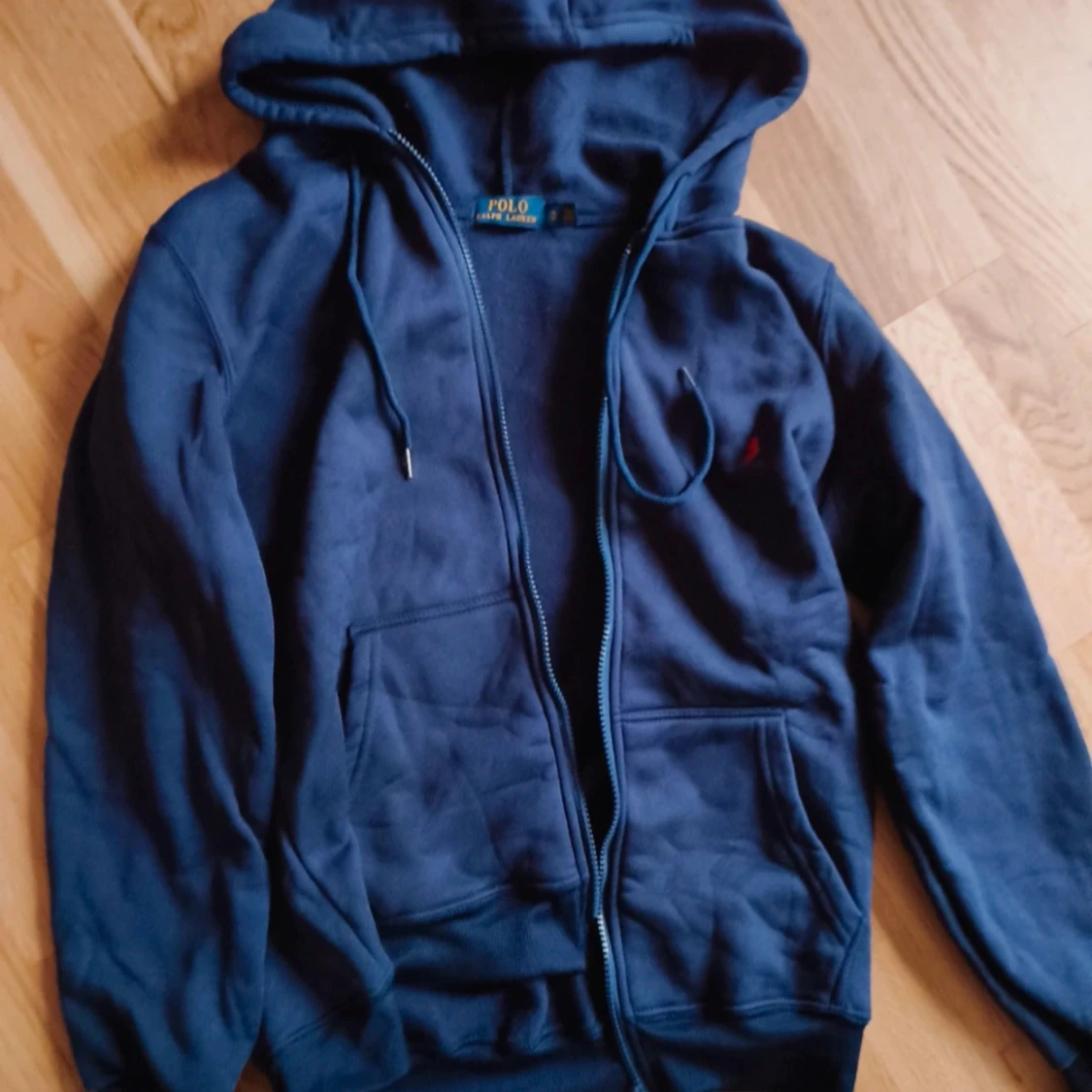 Marinblå hoodie från Polo Ralph Lauren