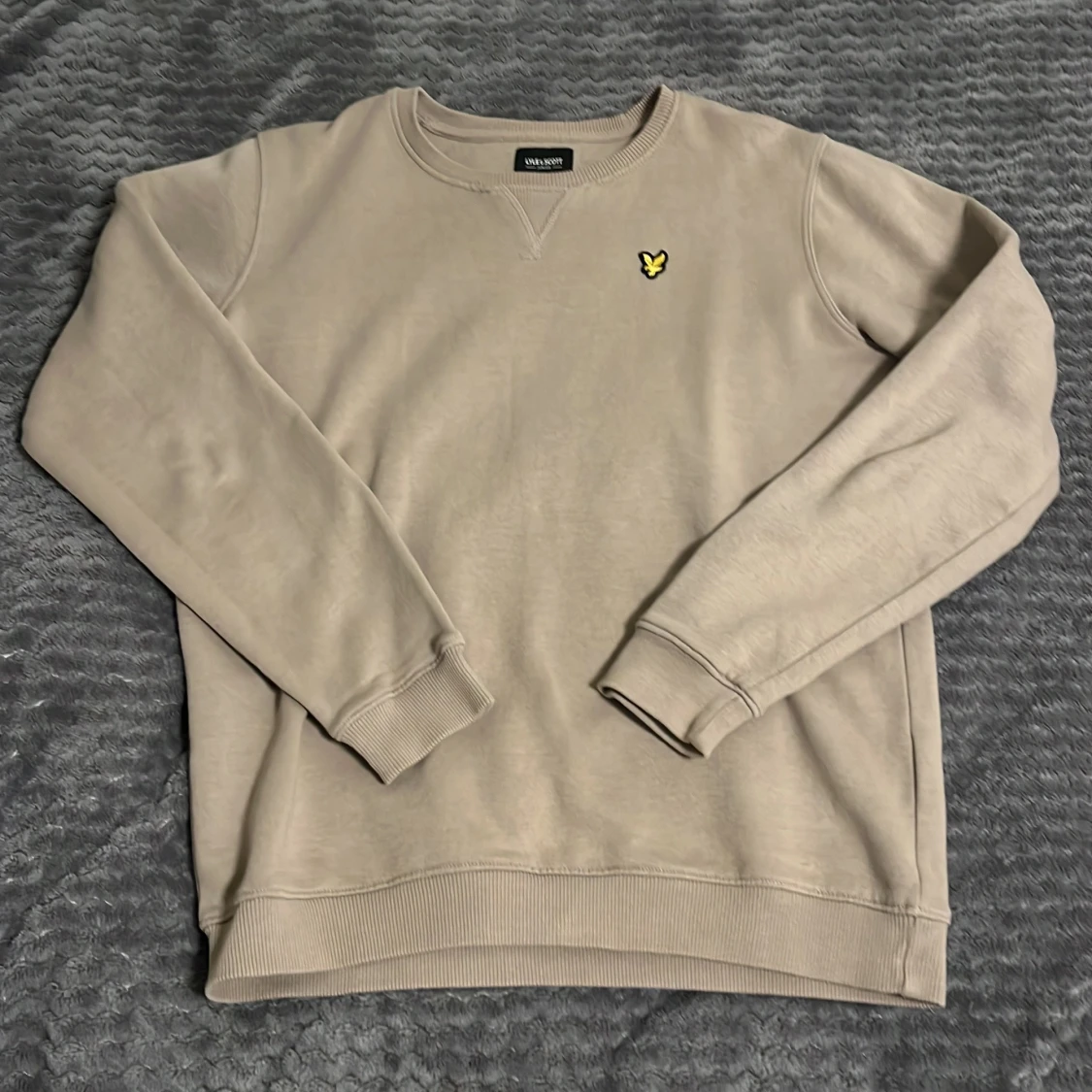 Beige sweatshirt från Lyle & Scott