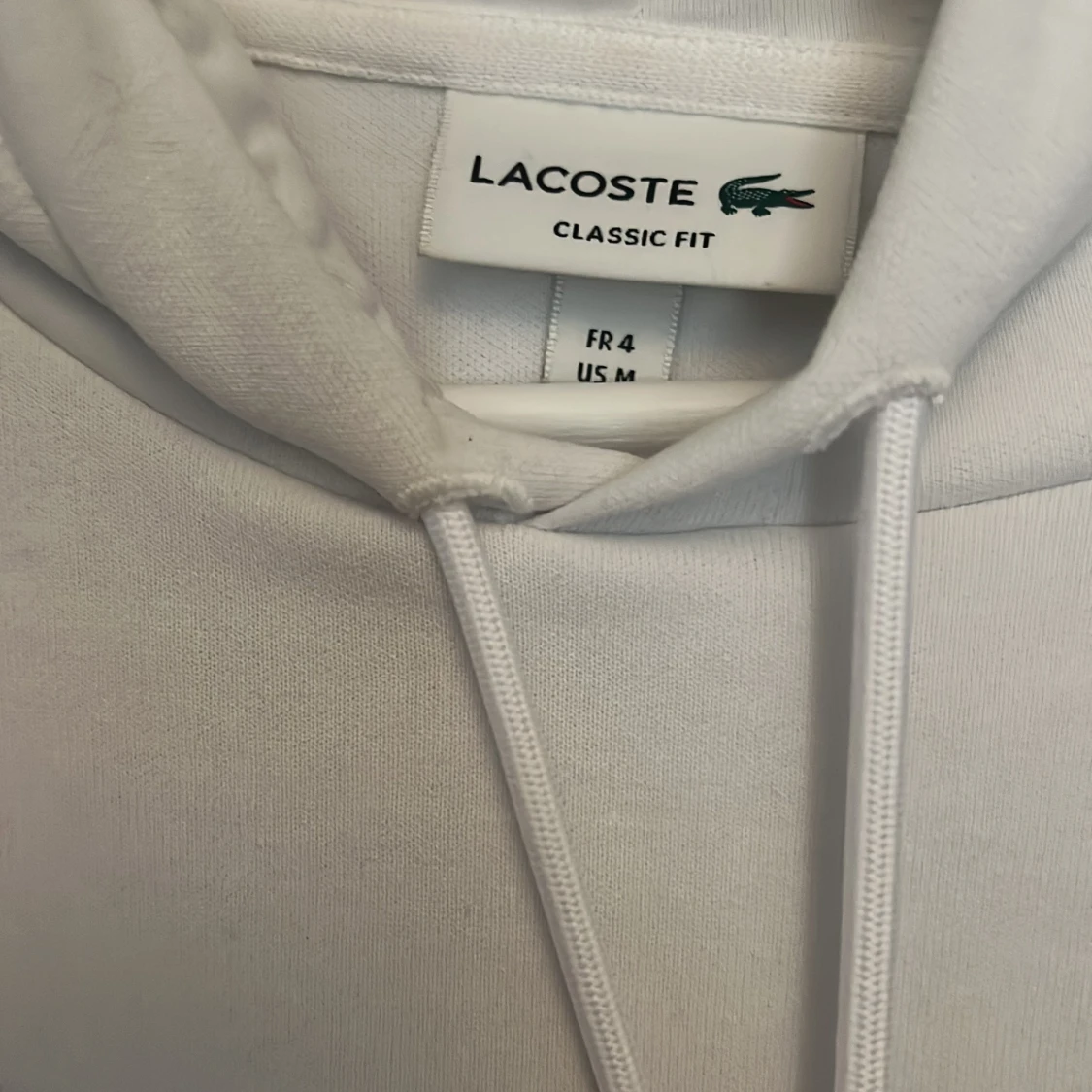 Vit hoodie från Lacoste med huva - 2