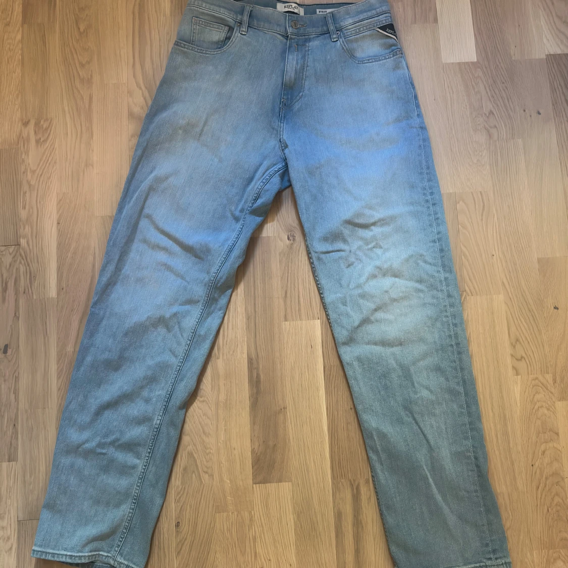 Replay Kyran ljusblå relaxed jeans