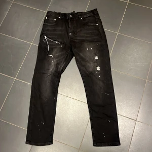 Dsquared2 Jeans - Tja, säljer dessa grymt feta Dsquared2 jeansen då jag inte gillar passformen på dem, köpte för runt 3000kr säljs för endast 999kr 