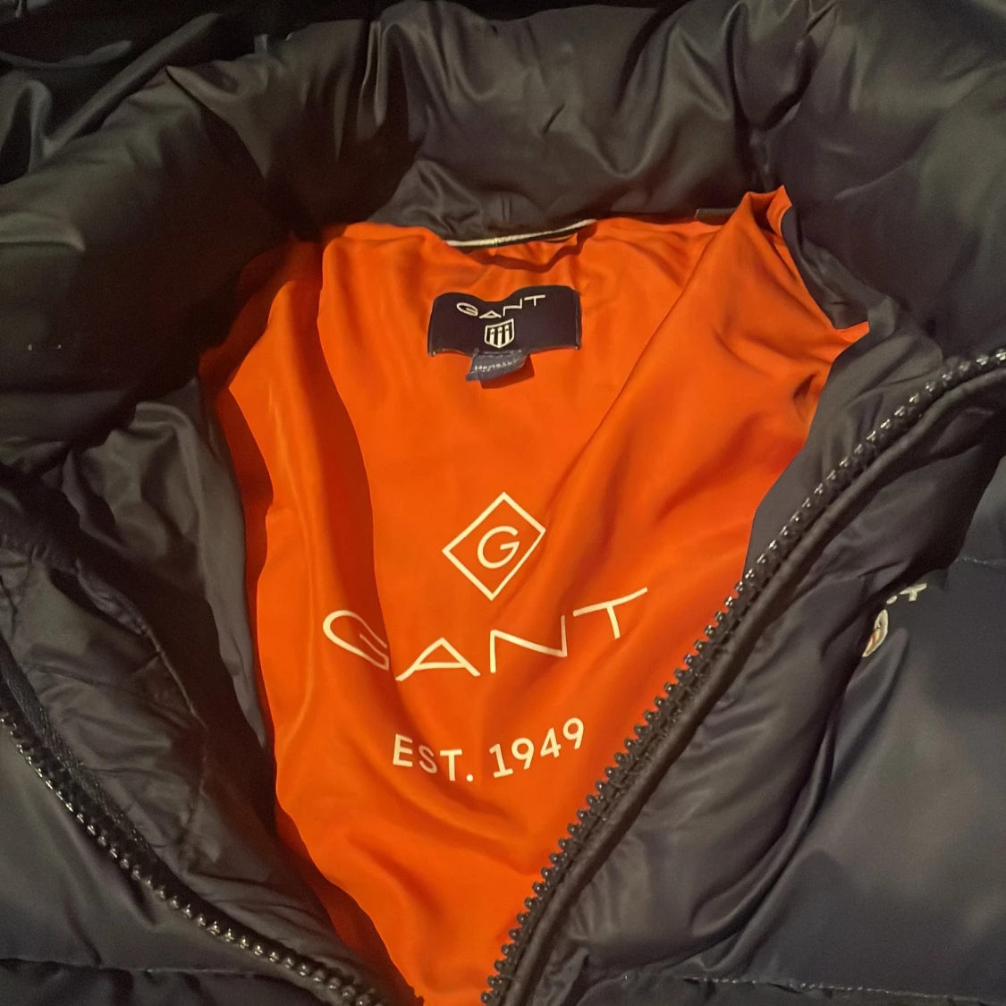 Mörkblå pufferjacka från Gant 146/152 - 2