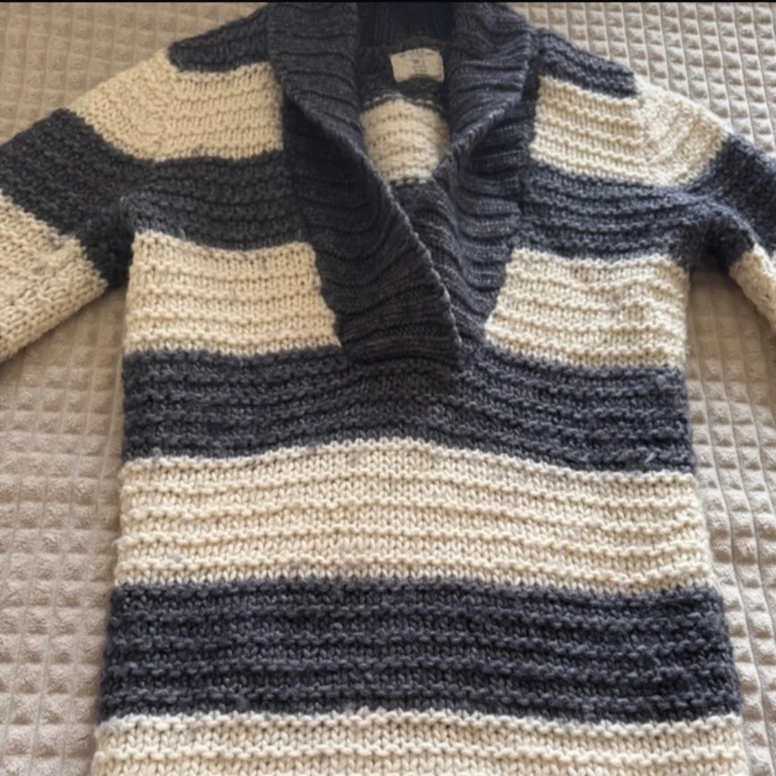 Randig stickad tröja från L.O.G.G. - 2