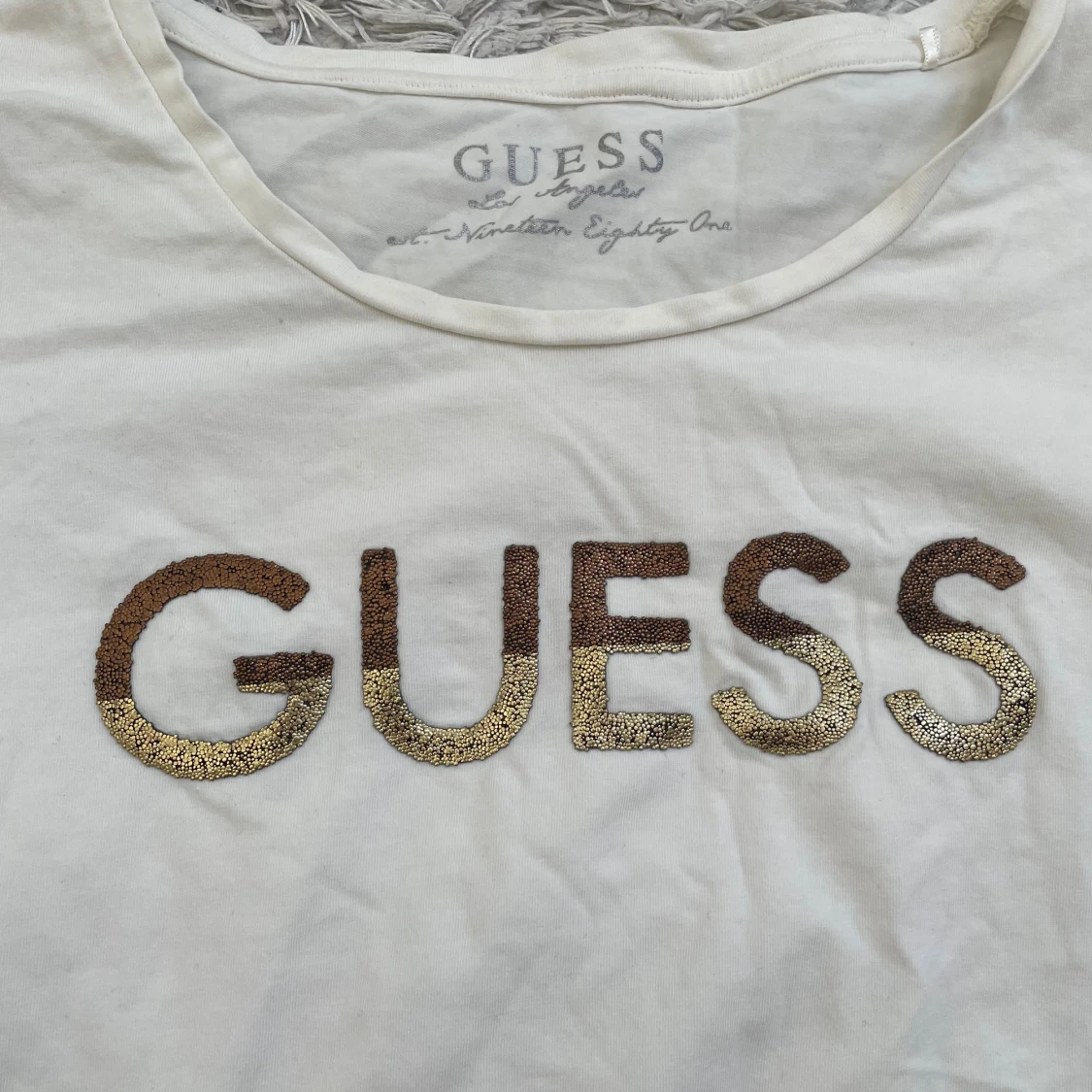 T-shirt från Guess - 1
