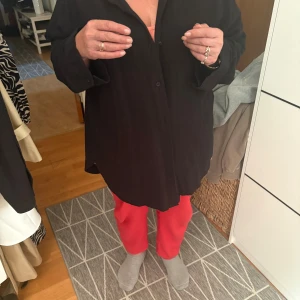 Svart skjorta från Nelly - Mycket fint skick