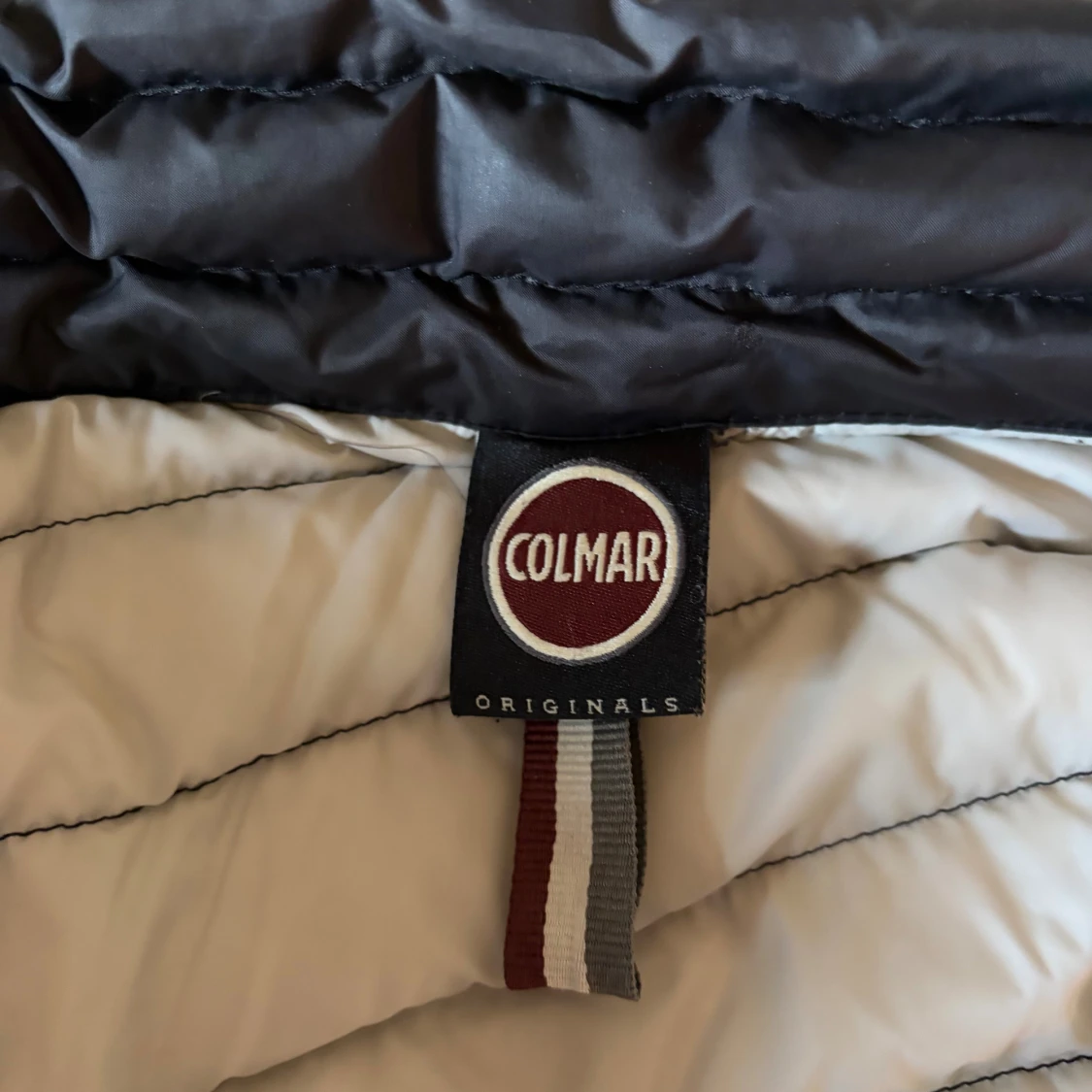 Svart dunväst från Colmar, strl 50/M - 3