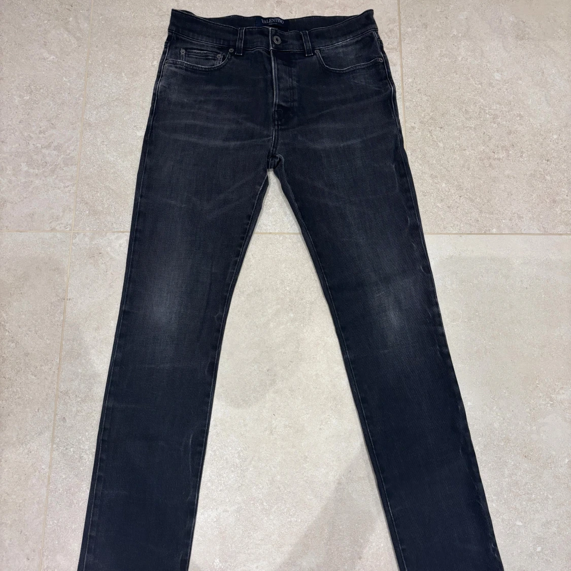 Gråa Valentino Jeans - 1
